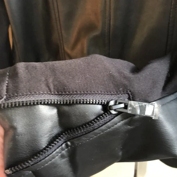 GILI faux leather peplum jacket. NEVER WORN! - Picture 4 of 6